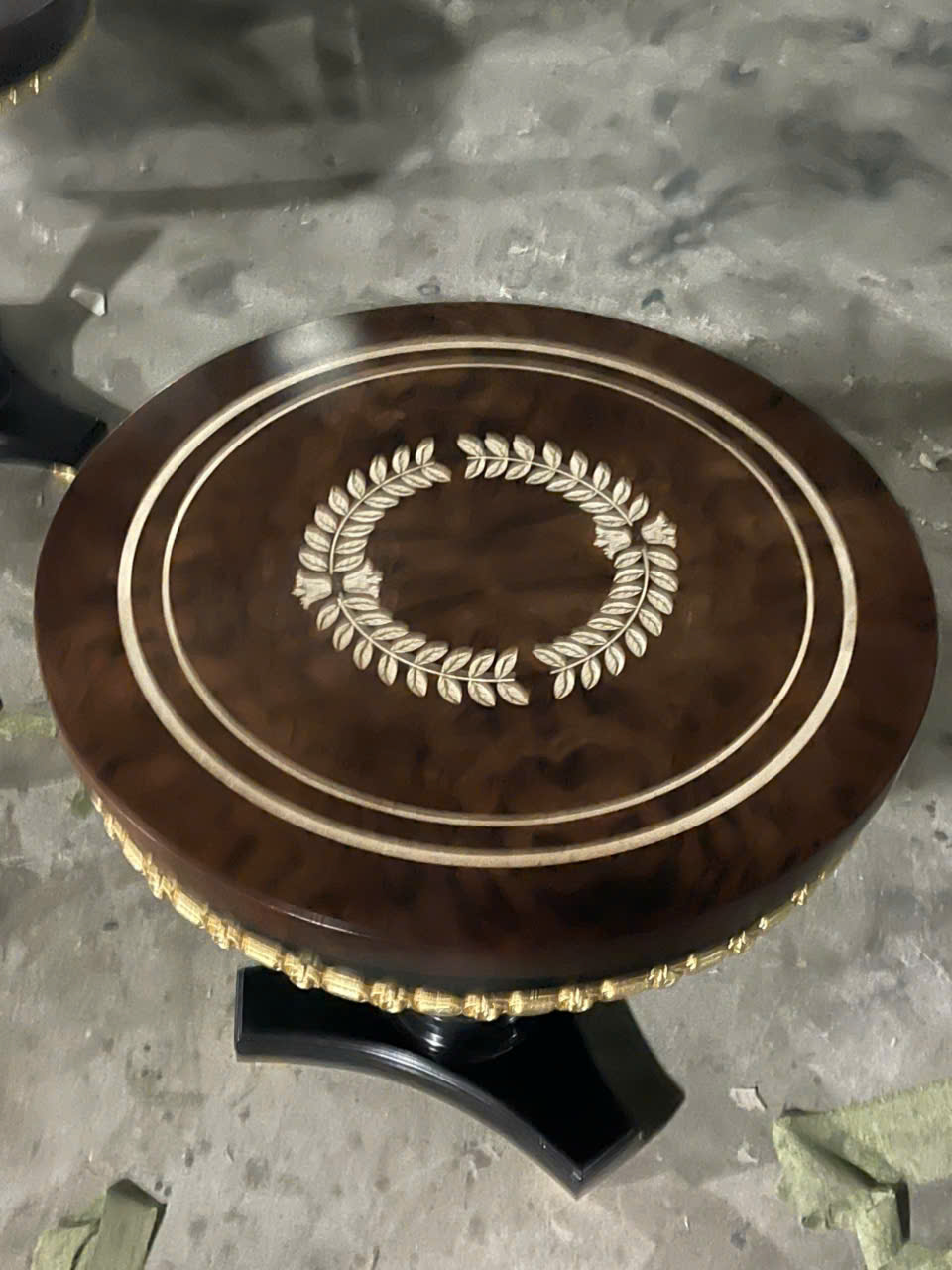 BÀN TRÀ GÓC CỔ ĐIỂN WELINGTON- SIDE TABLE WELINGTON